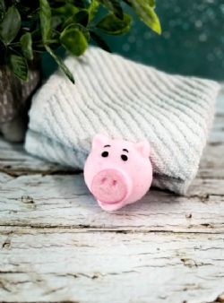 BOMBE DE BAIN CHOOKIE - MINI HISTOIRE DE JOUETS BANKY (HAMM COCHON ROSE) 45G